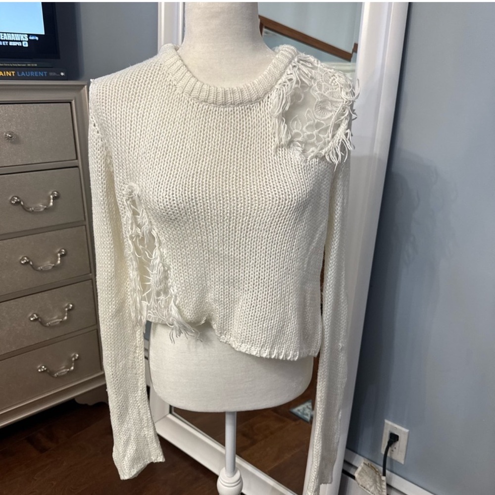 LF White Sweater with Fringe and Lace